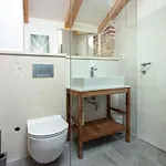 Daire Maki Stone House - Parking On Request !