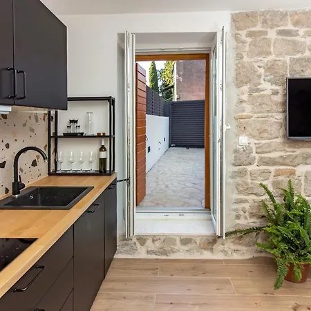 Maki Stone House - Parking On Request ! * Спліт