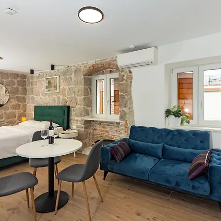 Maki Stone House - Parking On Request ! Daire Split