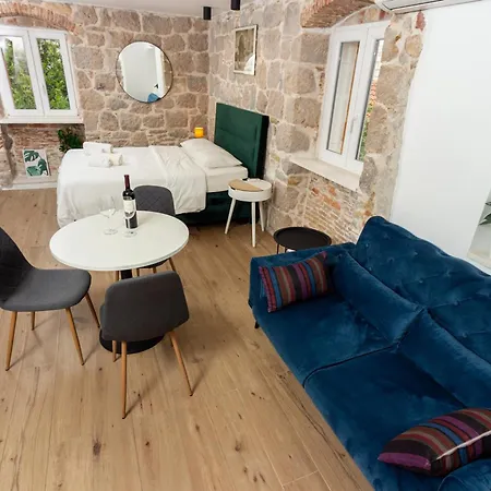 Maki Stone House - Parking On Request ! Апартаменти *