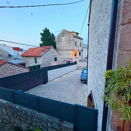 Maki Stone House - Parking On Request ! Daire Split